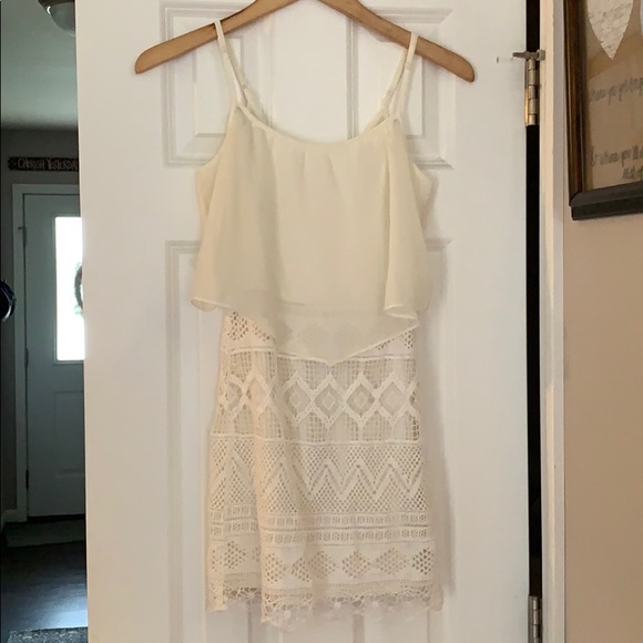Cream lace dress! Only wore a handful of times - Picture 1 of 6